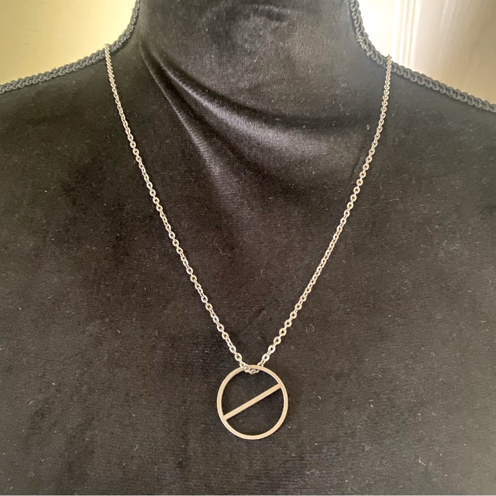 NEW Silver Circle Necklace
